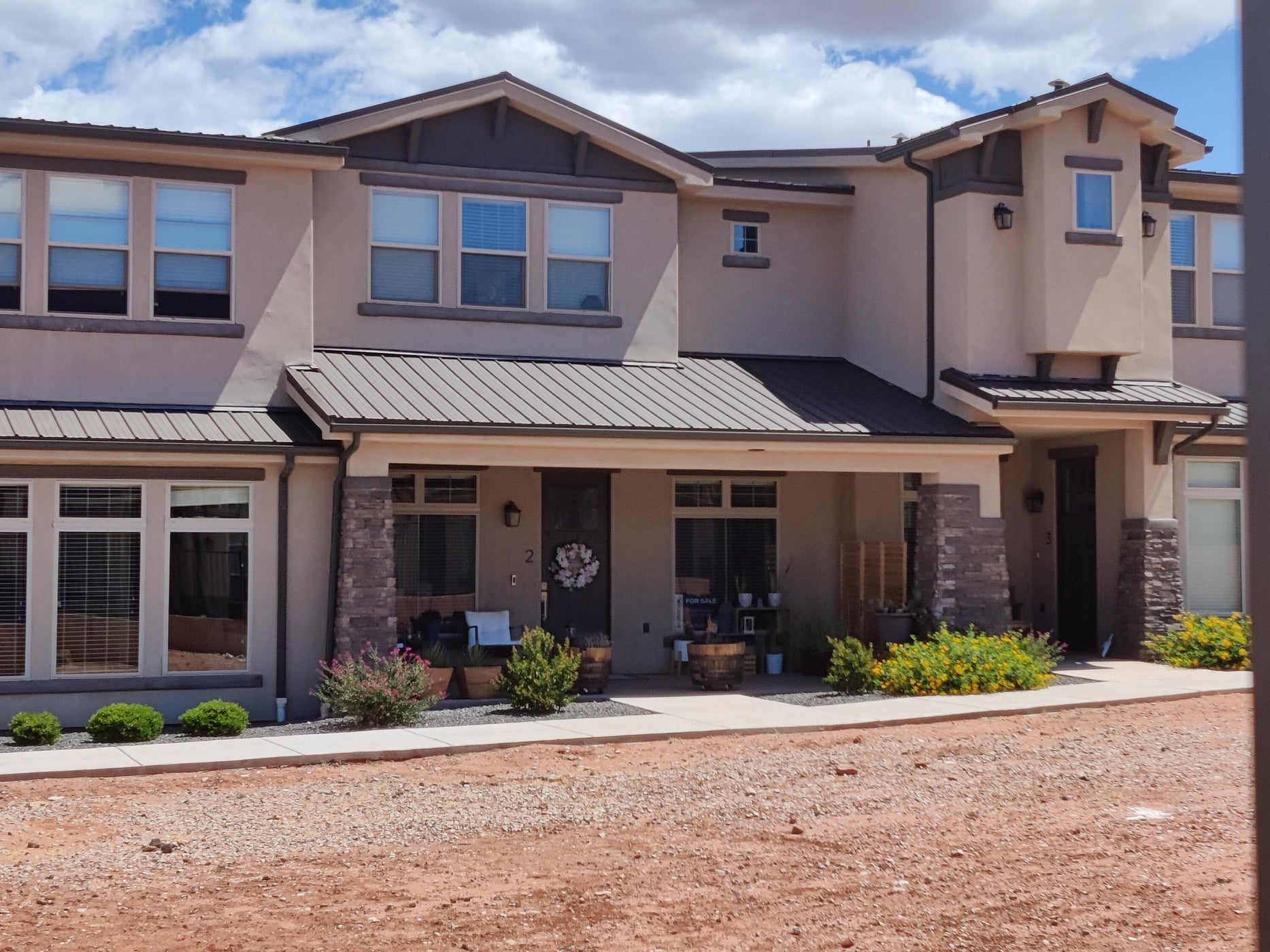 Sold home — 687 S Guy Ln #2